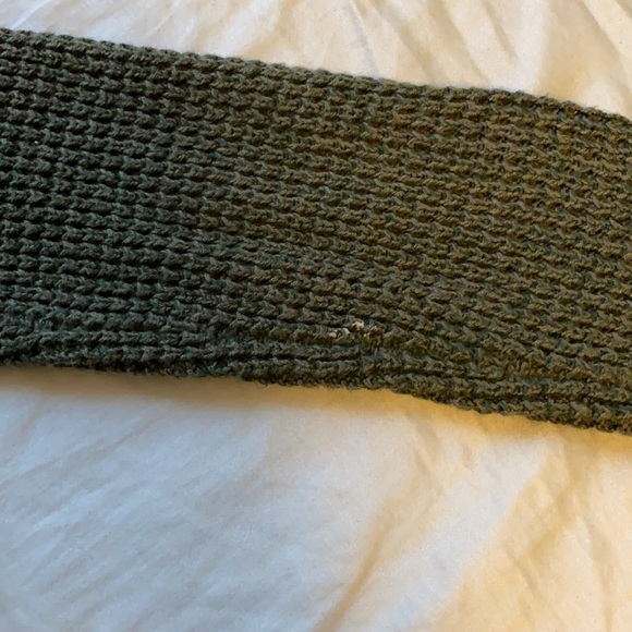 Hollister Green Longsleeve - Picture 8 of 10